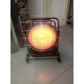 BE PINHK125RW - 36.6 kW 53L 125000 BTU Diesel Radiant Heater