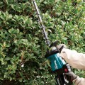 Makita UH007GM101 - 40V Max 4.0Ah 750mm XGT Heavy Duty Brushless Cordless Hedge Trimmer Combo Kit Hedge Trimmers